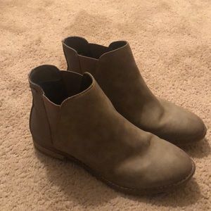 Roxy Booties